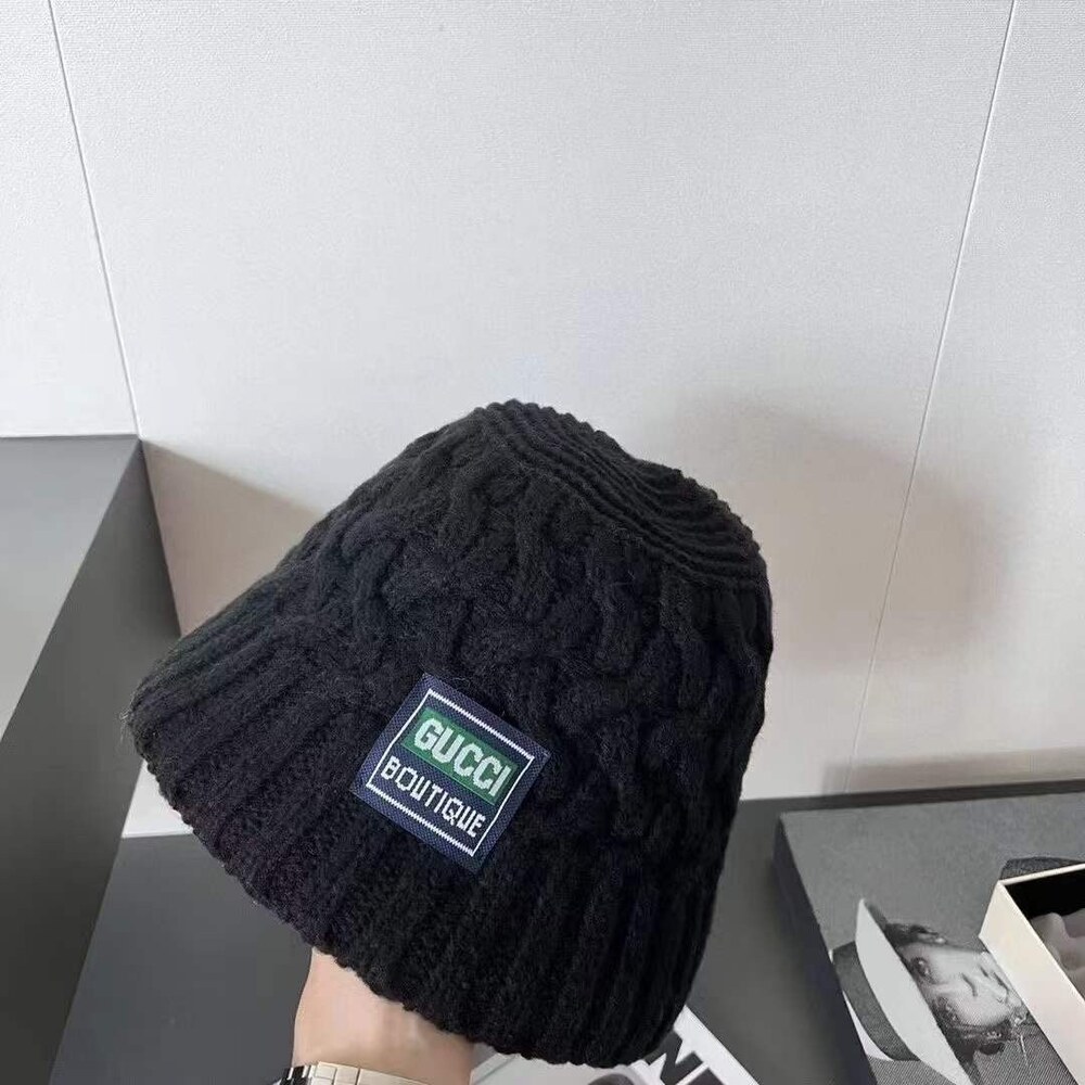 Gucci Cable Knit Bucket Hat with Boutique Patch